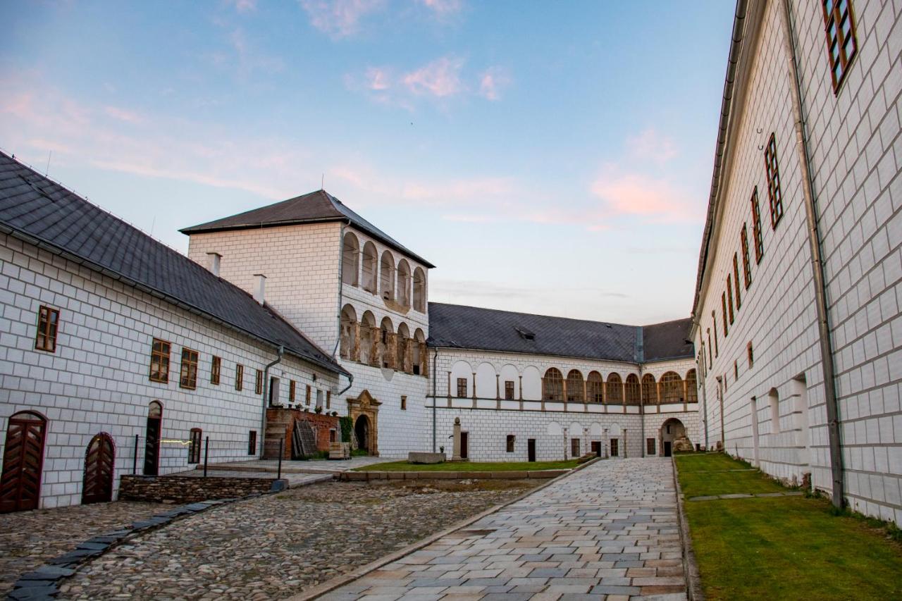 Chateau Goldenstein