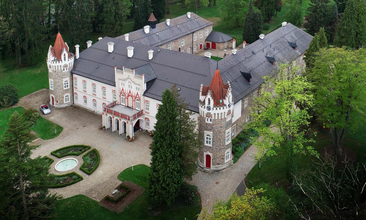Zámecký hotel Chateau Herálec